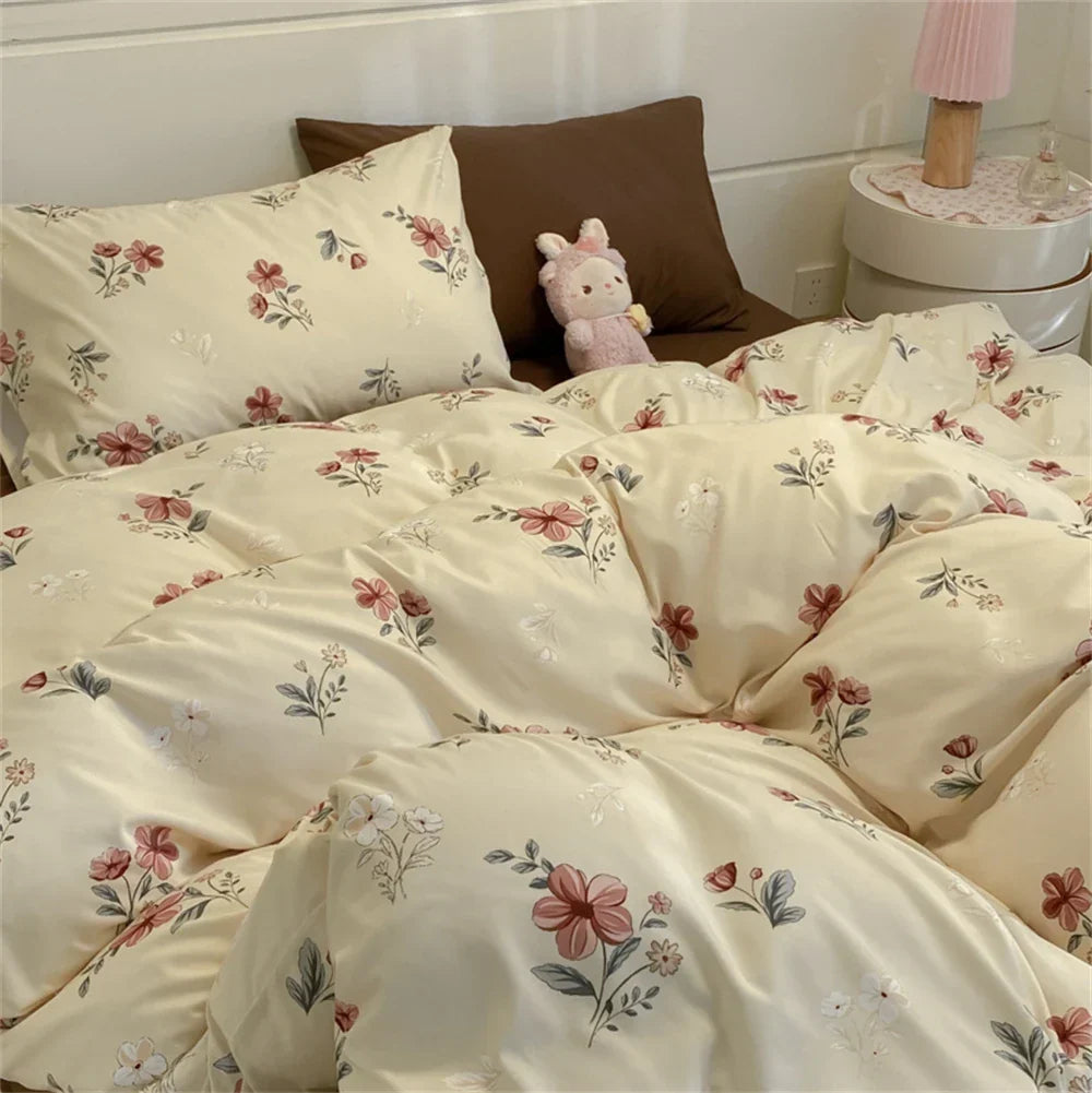Floral Printed Duvet Cover with Pillowcase Bedding Set Washed Cotton Skin-friendly Four Pieces Set Duvet Cover Set with Sheet